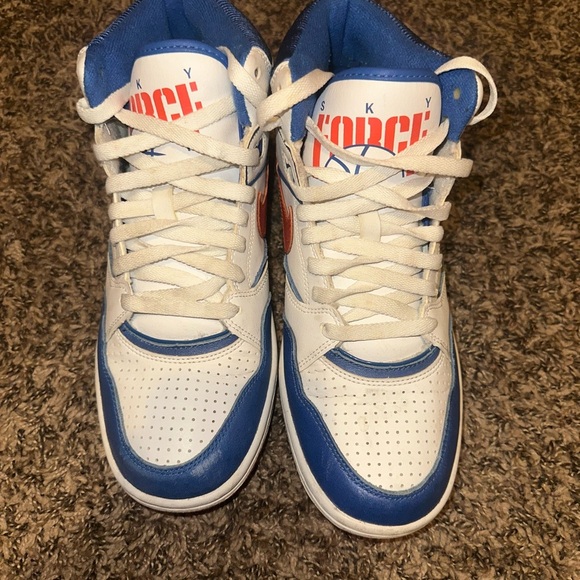 Nike High-Tops in White, Blue, and Red - Picture 2 of 3